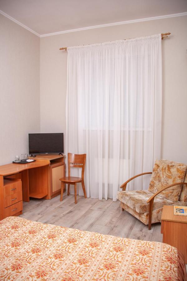 Hotel Piligrim 3 Mykolajiv Exteriör bild
